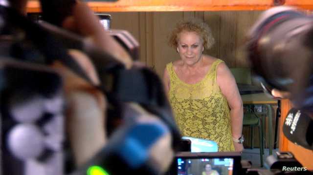 نقل والدة رئيس الاتحاد الإسباني لكرة القدم إلى المستشفى بعد إضرابها عن الطعام