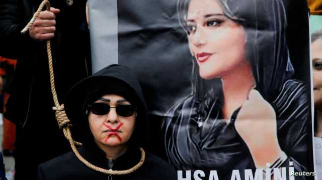 في ذكرى مهسا أميني.. الحرس الإيراني يعتقل مواطنا مزدوج الجنسية