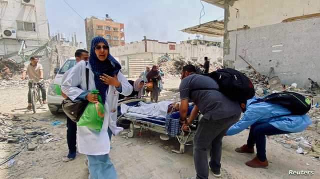 لقطات مصورة توثق إخلاء مرضى بعد قصف إسرائيلي لمستشفى في شمال غزة