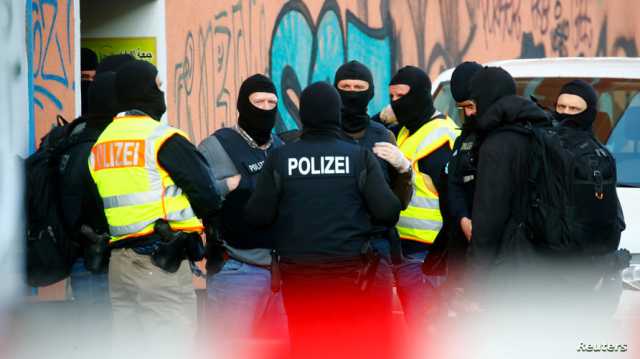 للاشتباه في إيوائها مهاجرين.. الشرطة الألمانية تداهم بنايات بجميع أنحاء البلاد