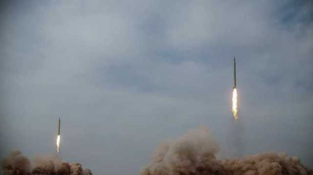 البيت الأبيض: إيران ربما تدرس تزويد روسيا بصواريخ باليستية