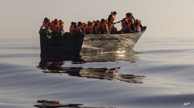 بعد غرق قاربهم.. انتشال جثث مهاجرين قبالة جزر الكناري