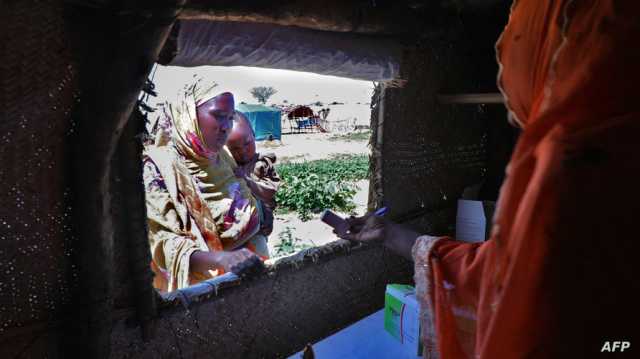 البحث عن أدوية للبقاء على قيد الحياة.. صراع يعيشه لاجئو السودان في تشاد