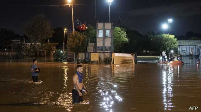 السلطات التركية تفتح تحقيقا بعد وفاة شخصين بسبب الفيضانات