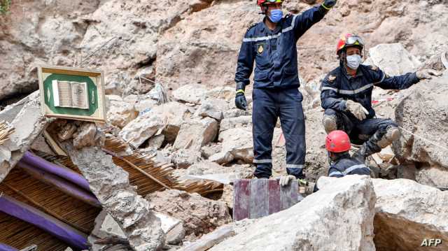 جدد الدعوة لتقديم المساعدة.. الرئيس الأميركي يتصل بملك المغرب