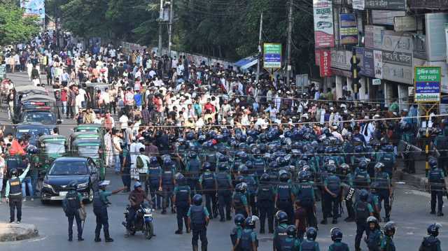 أكثر من 100 ألف متظاهر يطالبون باستقالة رئيسة وزراء بنغلادش