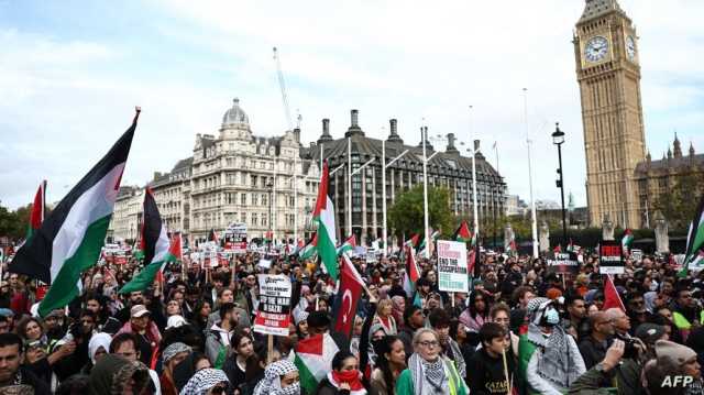 آلاف المتظاهرين في باريس ولندن يطالبون بوقف إطلاق النار في غزة