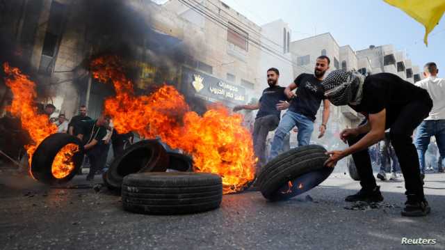 احتجاجات في الضفة الغربية.. ومقتل فلسطينيين بمواجهات مع الجيش الإسرائيلي