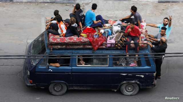 أدرعي يحدد طريقا وتوقيتا جديدين لمغادرة مدينة غزة