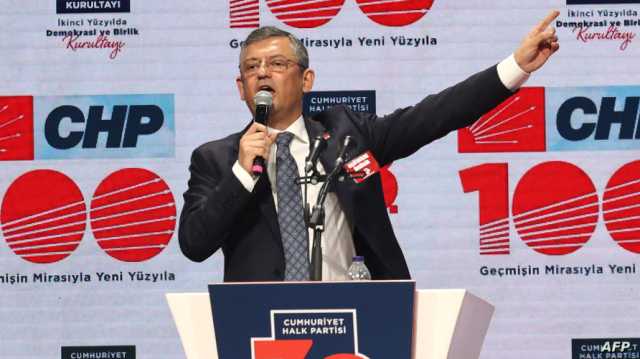 المعارضة الرئيسية في تركيا تنتخب أوزجور أوزيل زعيما جديد لها