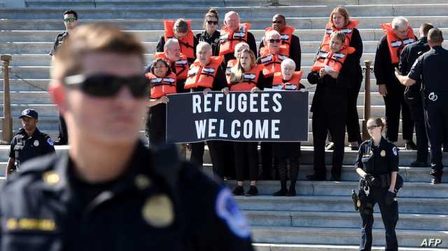 كيف أعادت إدارة بايدن المسار القانوني للاجئين في أميركا؟