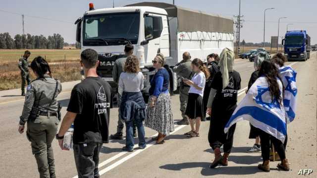 الغارديان: مهاجمو شاحنات مساعدات يتلقون معلومات من جنود إسرائيليين