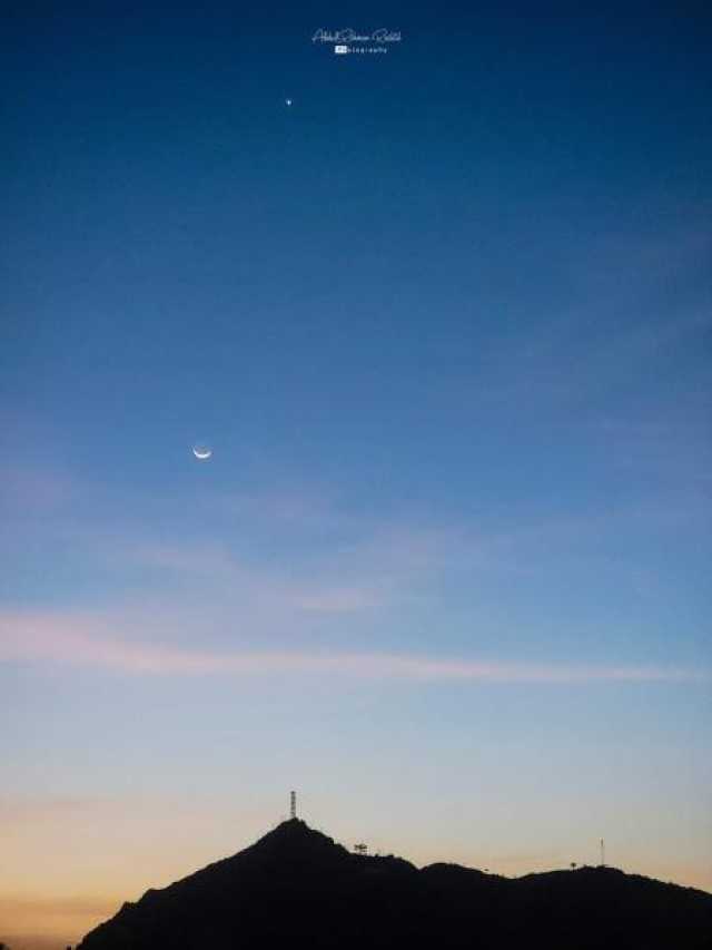 بعد تعذر رؤيته يوم أمس من قبل مركز الفلك الدولي .. شاهد أول صورة لهلال رمضان صباح اليوم الإثنين
