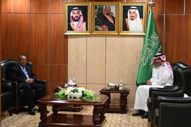 رئيس مجلس الشورى ‘‘أحمد بن دغر’’ يعلن موقفًا قويًا من خارطة الطريق السعودية بشأن اليمن!!