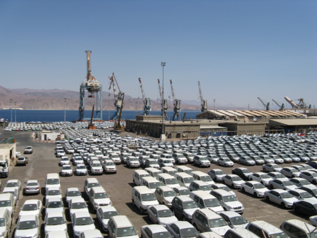 أول تعليق حكومي يكشف بالأرقام الخسائر التي يتكبدها الاقتصاد الإسرائيلي جراء تعطيل الحوثيين لميناء إيلات