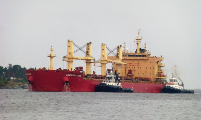عاجل: الشركة المشغلة للسفينة التي قصفها الحوثيون جنوب البحر الأحمر تكشف مصيرها بعد الانفجار