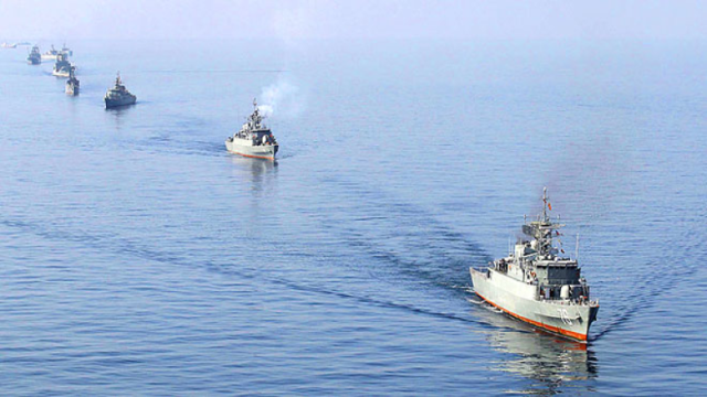 إيران تتوعد بضرب السفن وقصف أكبر قاعدة جوية اسرائيلية في تل أبيب وتبدأ تحركات نوعية في مضيق هرمز