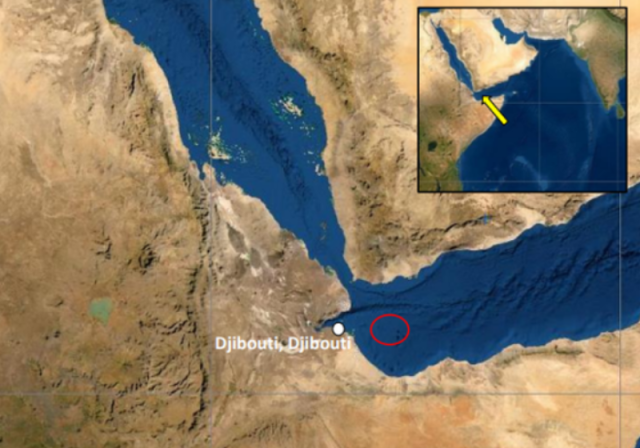 بعد ساعة من الضربات الأمريكية.. هجوم حوثي على سفينة جديدة في خليج عدن