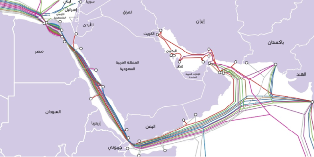 أول تعليق حوثي على اتهام الجماعة بتدمير كابلات الاتصالات البحرية