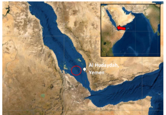 عاجل: انفجار صاروخ على الجانب الأيمن من سفينة تجارية غرب ميناء الحديدة