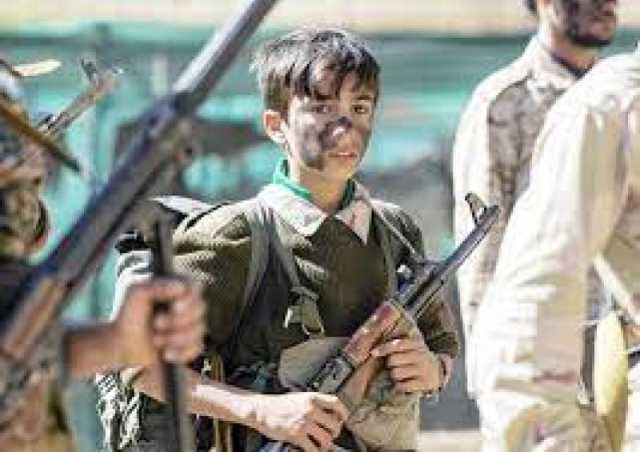 ”لم يحصل حتى في عصر الرسول”... خبير عسكري سعودي يستنكر ما يقوم به الحوثيين بحق الأطفال (صورة)