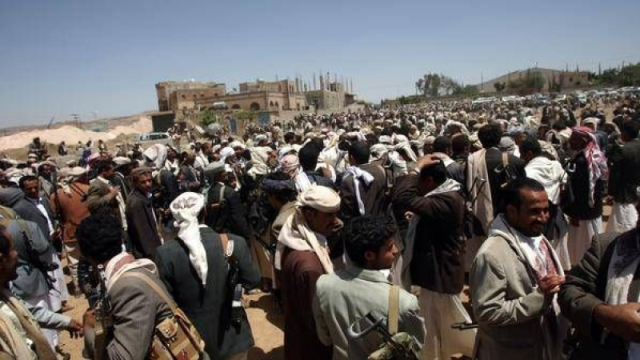 انفجار وشيك لحرب دموية بين قبائل كبيرة بمناطق سيطرة الحوثيين والجماعة تصب الزيت على النار