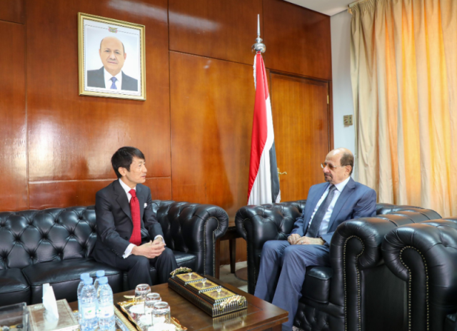 وزير الخارجية يواصل نشاطه الدبلوماسي المكثف ويلتقي السفير الياباني لدى اليمن