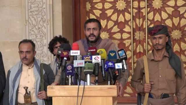 ”قيادي حوثي يكشف عن ضغوط أمريكية على قطر لترحيل قيادات حماس والحوثيين يرحبون بهم”