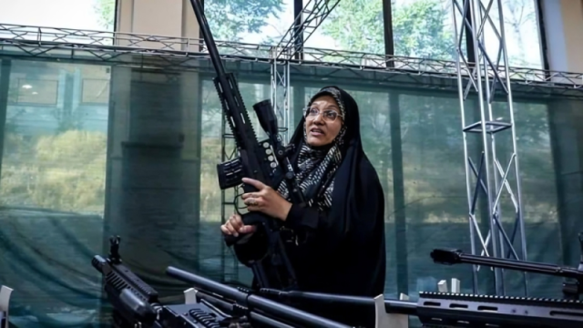كارهة للنساء وطالبت بإعدام المتظاهرين.. من هي أول مرشحة لرئاسة إيران؟