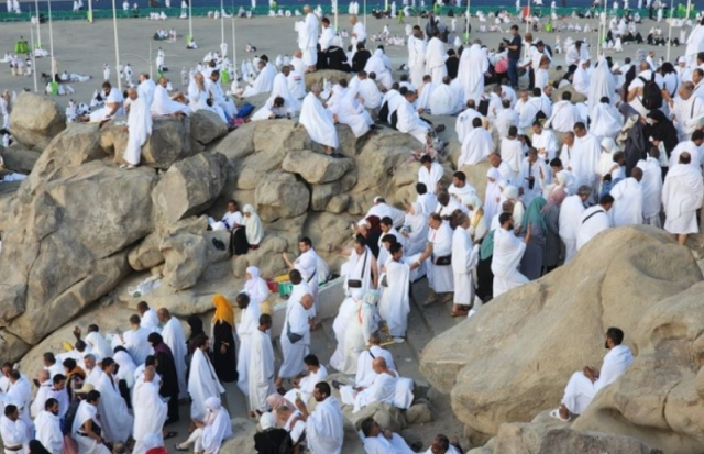 بعد دعوة ”الخميني”.. قيادي حوثي: الحجاج غدا سيقلبون الطاولة!