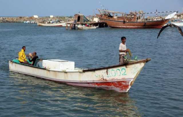 صيادون يحذرون من امر خطير يجري قرب السواحل اليمنية