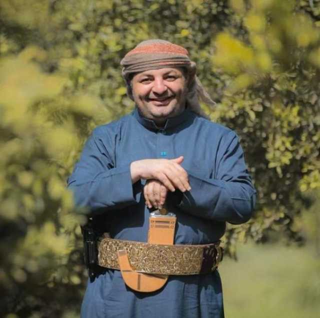 وزير مؤتمري يثير غضب الحوثيين بعد اشادته بالفنان محمد الحاوري في منشور من العاصمة صنعاء