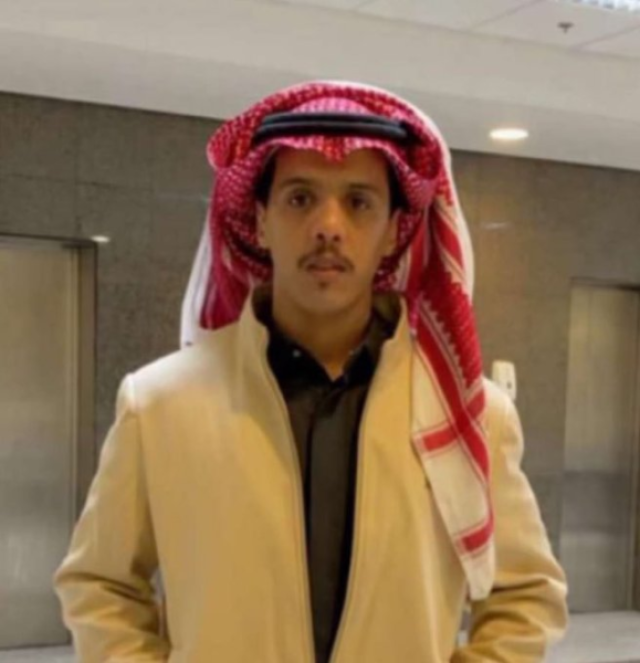 هل تذكرون الشاب السعودي الذي تبرع بكليته لفتاة لا يعرفها و”قيل إنه مات”.. أول تعليق رسمي ينفي ذلك