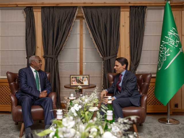  وزير الخارجية يبحث سبل تعزيز العلاقات الثنائية مع نظيره الإثيوبي