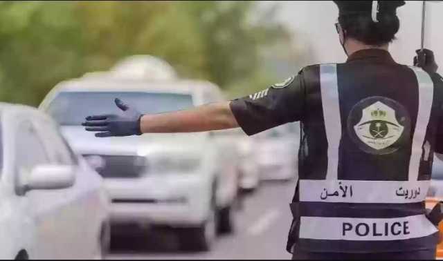 هل يمكن لسائق أجنبي القيادة في السعودية برخصة قطرية سارية المدة؟.. المرور يوضح