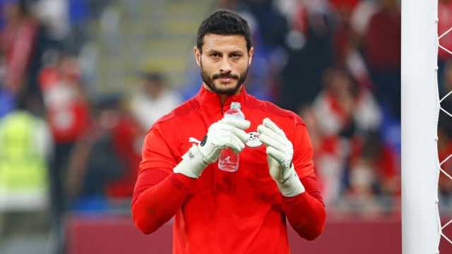 شوبير يكشف مدة غياب محمد الشناوي بعد إصابته مع منتخب مصر