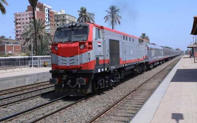 تنفيذ قطار حارس النيل.. النقل توقع عددًا من الاتفاقيات مع الجانب الإيطالي
