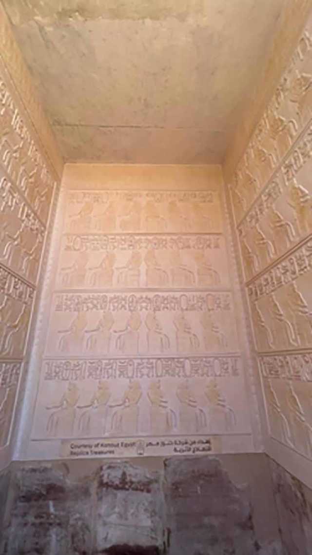 تركيب مستنسخ طبق الأصل من قائمة ملوك الكرنك بمعبد الآخ منو بمعابد الكرنك