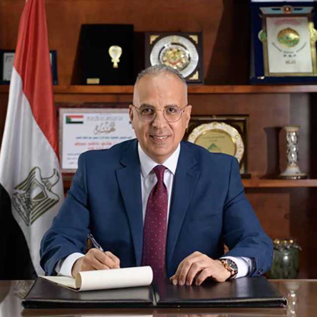 وزير الري يفتتح المعرض المقام على هامش أسبوع القاهرة السادس للمياه