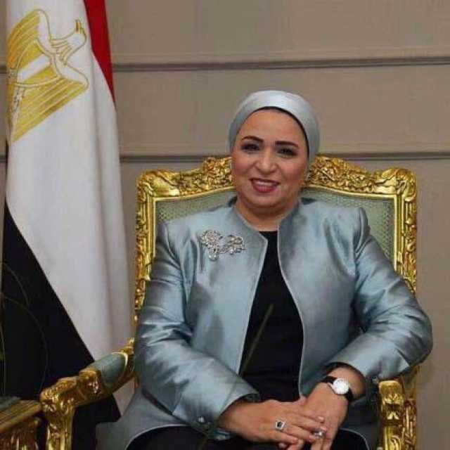 صوت الضمير والرحمة.. انتصار السيسي: تحية لنساء مصر في اليوم العالمي للمرأة