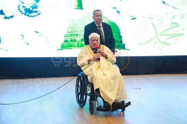 عمر هاشم للرئيس السيسي خلال مؤتمر الأشراف: سَر على بركة ونحن خلفك