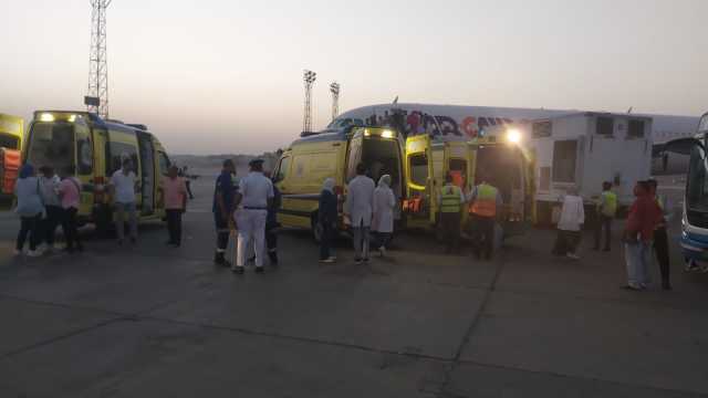 إيركايرو: إصابة 7 ركاب باختناق لتعطل وحدة الطاقة المسؤولة عن تبريد طائرة شرم الشيخ