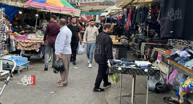 مع اقتراب العيد.. ذوات الخمار الأسود يعاودن الظهور في الأسواق العراقية