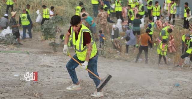 سفراء التنظيف.. 100 شاب وفتاة ينظفون ضفاف دجلة في بغداد (صور)