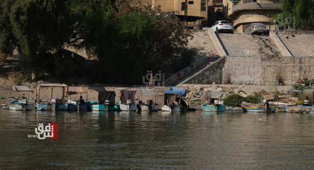 في مياه الأحرار.. أصحاب مهنة البلم النهري يشتكون ويطالبون وزيرين بالتدخل (صور)