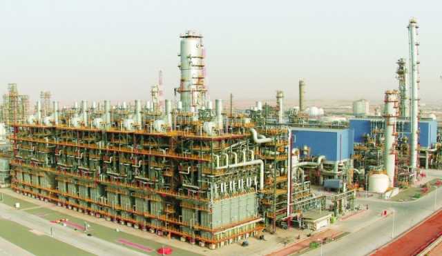 العراق يتحرك لتسريع إنجاز مشروع لإنتاج مليوني طن من البتروكيماويات سنوياً