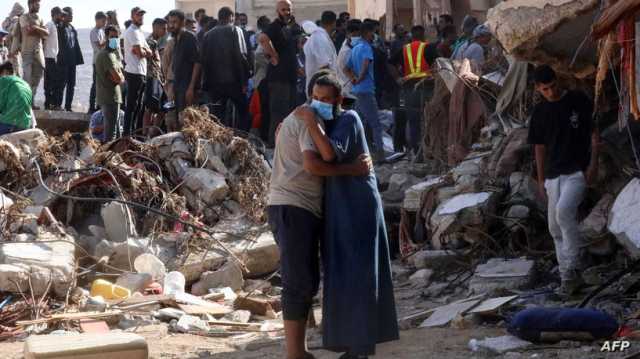 يتصاعدان بقوة.. دفن جماعي لا يتوقف لضحايا عاصفة درنة الليبية ورفض للتنفيذ الخاطئ