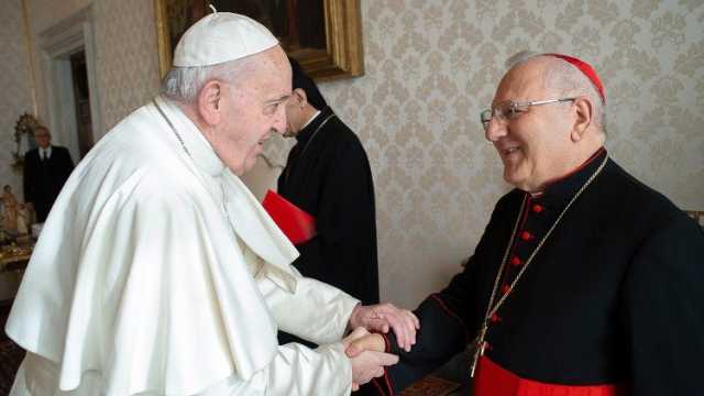ساكو يطلب دعم الفاتيكان ويقلل من شان لقاء الكلداني مع البابا