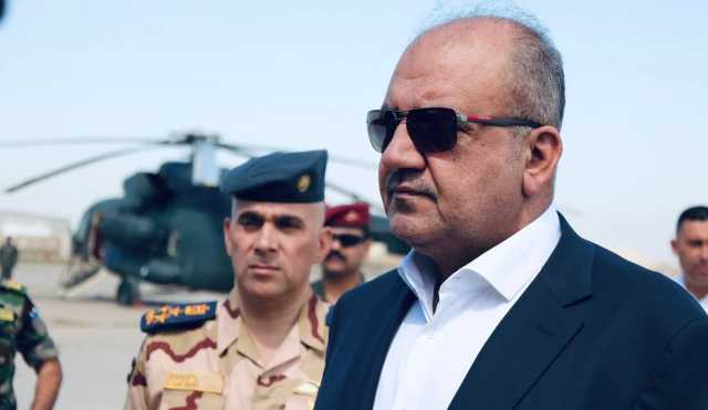 بزيارة مفاجئة .. وزير الدفاع العراقي يصل إلى قاعدة عين الأسد الجوية