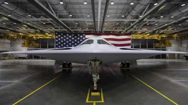 القوات الجوية الأمريكية تبدأ اختبارات الطيران لأحدث القاذفات الإستراتيجية (فيديو)